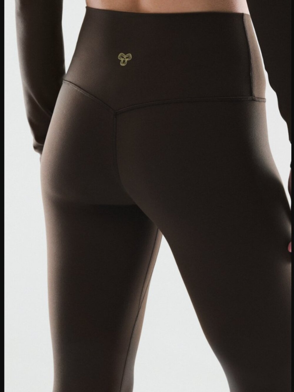 Aritzia BUTTER Cheeky Infinite Hi-Rise 24" Legging - Cacao Nib Brown